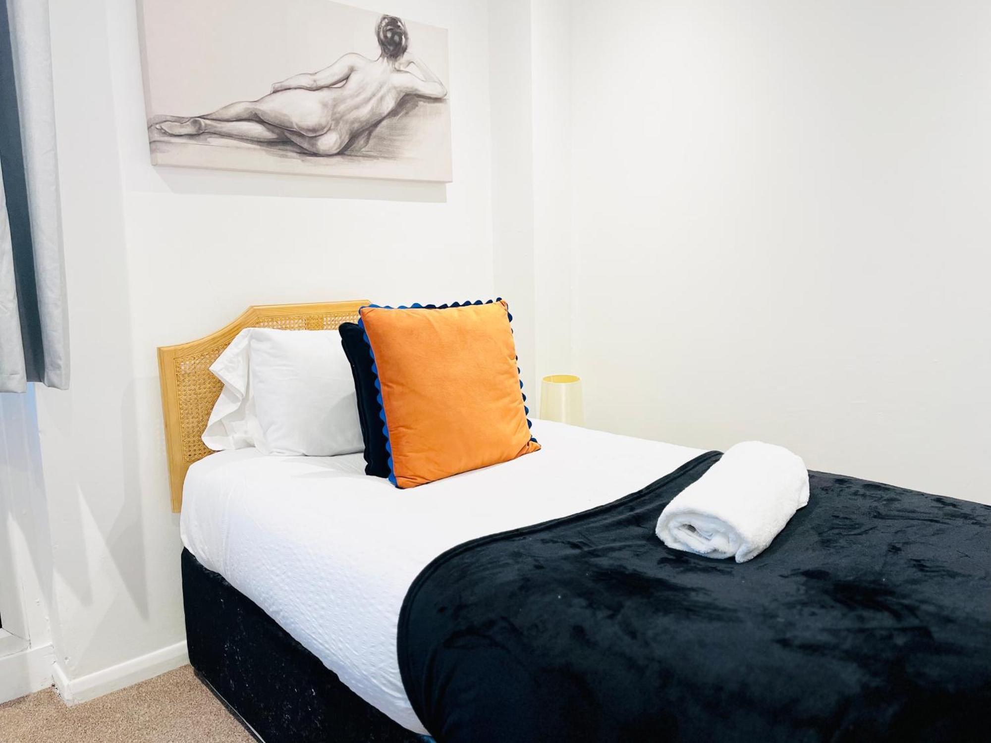 Centre 4bedroom House With Free Parking Vakantiehuis